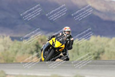 media/Nov-16-2025-Race Pace (Sun) [[8c5fa54630]]/Non Verified Riders (1st 20 Minutes)/7-Turn 9 Entry (210pm)/